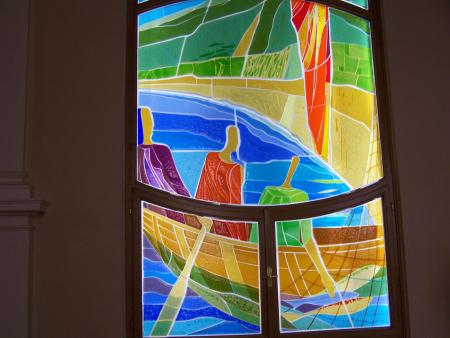 okno v seminární kapli
